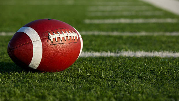 Footballs (Getty Images)