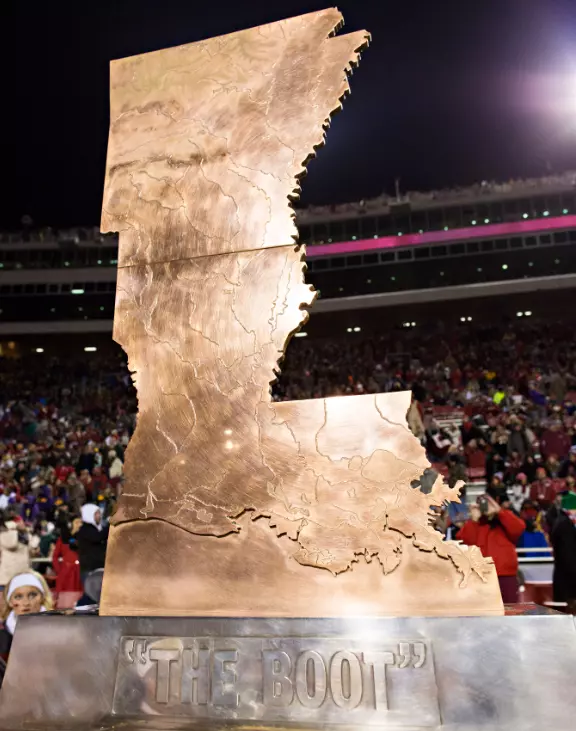 Arkansas And LSU Tonight In The Battle of The Boot