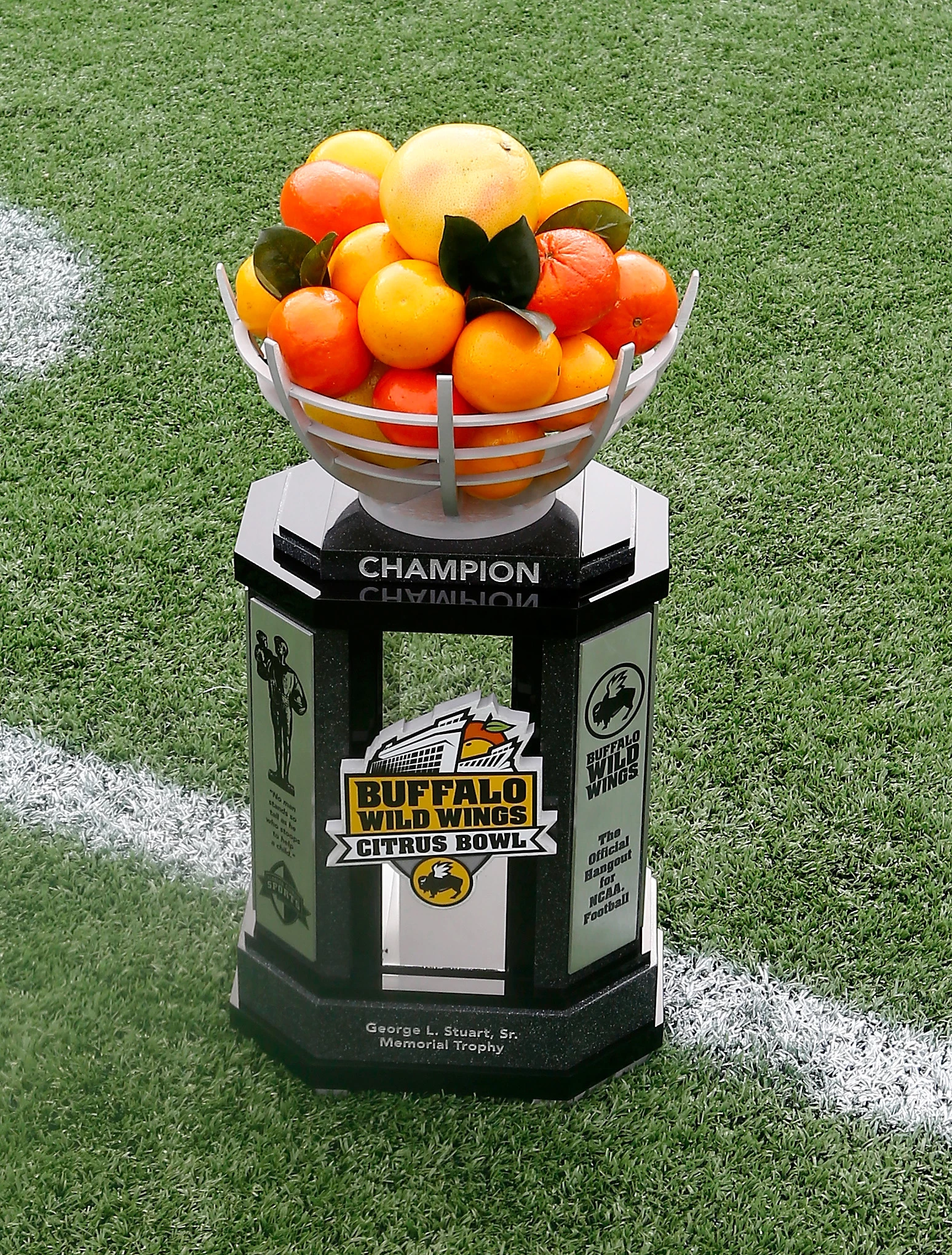 Buffalo Wild Wings Citrus Bowl - Minnesota v Missouri